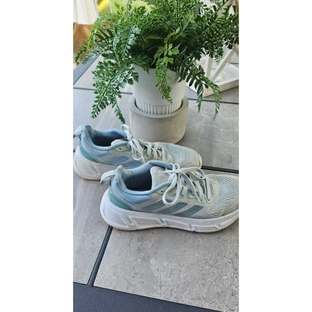 Adidas Questar Bounce Low Blue Tint Magic Grey Women's Shoes Sneakers Size 8.5.